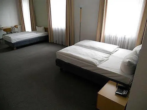 דיסלדורף Kempe Komfort Hotel 3*,